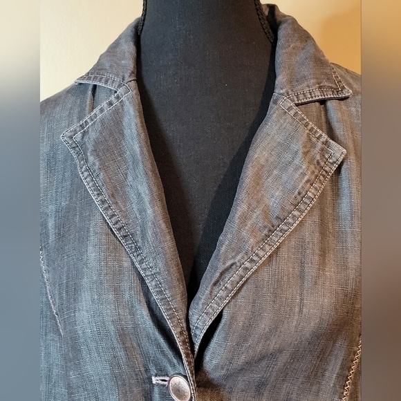 CAVITA Chambray Button Front Jacket, Grey with Pink Stitching, Western Office - Picture 7 of 14